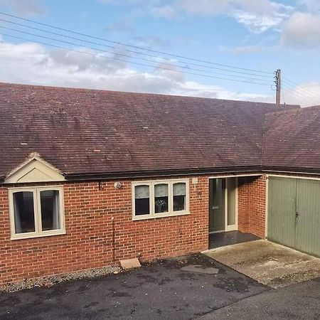 Twyngaer, A Spacious 3 Bedroom Bungalow Sleeps 5 ナイトン エクステリア 写真