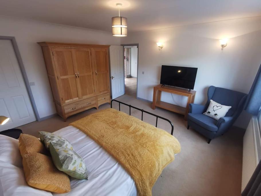 Twyngaer, A Spacious 3 Bedroom Bungalow Sleeps 5 ナイトン エクステリア 写真